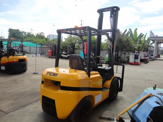 ขายรถ tcm ขนาด 3 ตัน รุ่นt3k  ดีเซล  เกียร์ ออโต้ ราคาถูก