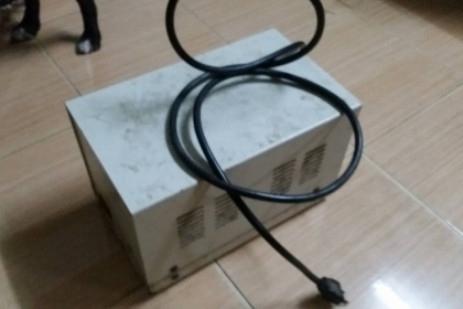 เครื่องดึงไฟกันไฟตกสภาพสวยครับเดิมๆครับพร้อมใช้งานกันไฟตกไฟกระชากเป็นสเตปดึงไฟครับราคานี้คุ้มมากครับ