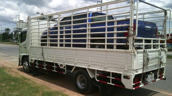 ขายรถ6ล้อ HINO MEGA ปี54 เครื่อง175แรง พ.เพาเวอร์ เบรกทิฟฟี่ ภายในสวย แอร์เย็น ยาว5.50เมตร สภาพพร้อมใช้งาน เอกสารพร้อมโอน สนใจโทร 090-8588220คุณนะ 093-3258446คุณบิว หรือเข้าดูสินค้าอื่นๆได้ที่ www.truck.in.th/498 หรือเพจFacebook ณรงค์ ซื้อขายรถมือสอง (เว็