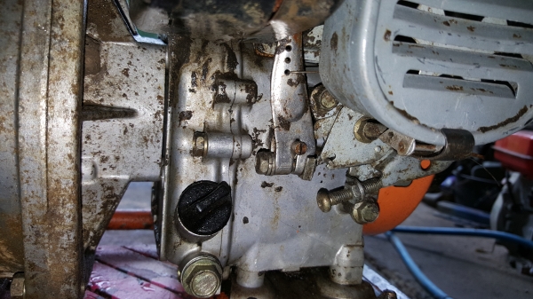 ปั้มน้ำ ROBIN EY 08 พร้อมใช้งาน เข้า ออก 1.5 X 1.5 นิ้ว ปั้มน้ำ ROBIN EY 08 พร้อมใช้งาน เข้า ออก 1.5 X 1.5 นิ้ว