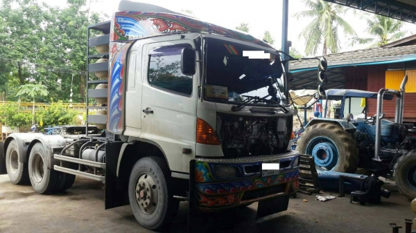 หัวลากมือสอง/ Hino Mega FM1J=260 แรง ปี 53 แก๊สแท้ โรงงาน/ พ่วงเซมิดั๊มสามเพลายัด/ ยางใหม่เรเดี่ยรทุกเส้น
