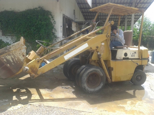 รถตักเล็ก 0.5คิว 85000 รถตักเล็ก 0.5คิว 85000