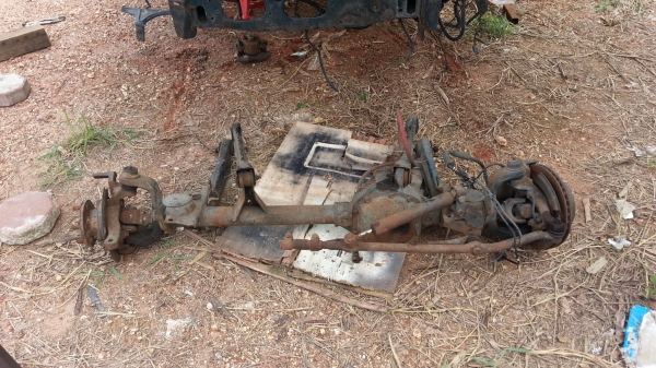 ชุดคานเเข็งเพลาหน้าและเฟืองJeep Cherakee