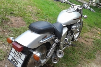 ขาย Honda magna 250 v-twin ทะเบียนเต็มเอกสารพร้อมโอน รถเดิมสวยเดิม  250 cc  แรงบิดดีมาก นานๆๆขับที เลขทะเบียนสวย