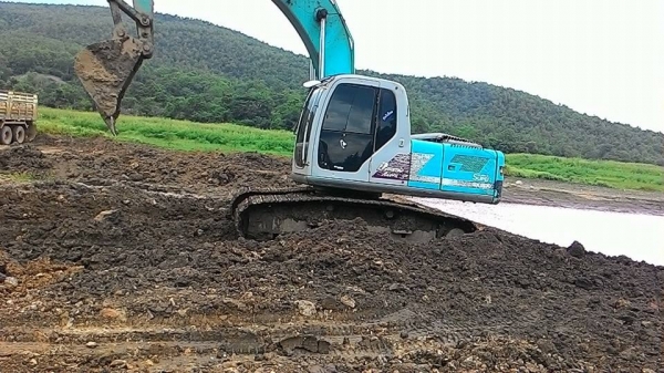 รถแบคโฮ KOBELCO SK200M6 SUPER YN09