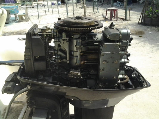 ขายเรือ 13  ฟุต พร้อมเครื่อง 40 HP ด่วน !!