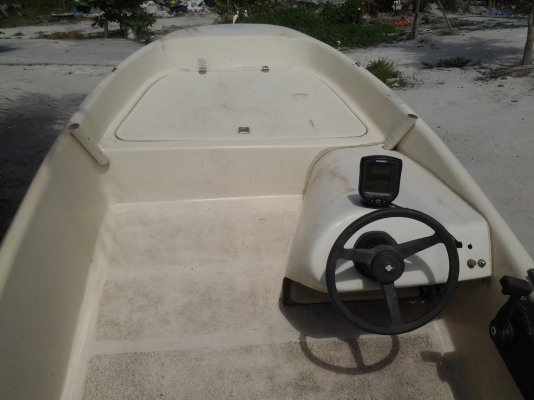 ขายเรือ 13  ฟุต พร้อมเครื่อง 40 HP ด่วน !!