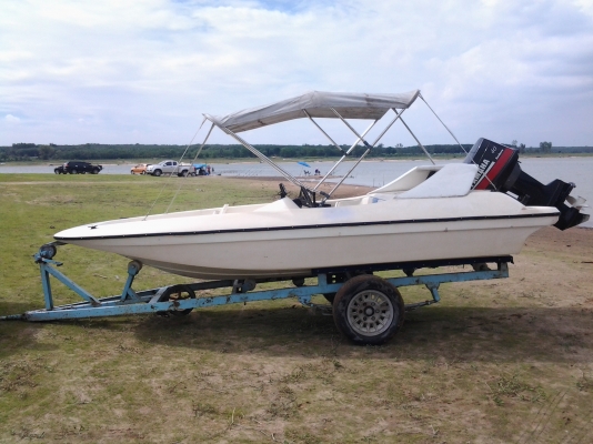 ขายเรือ 13  ฟุต พร้อมเครื่อง 40 HP ด่วน !!