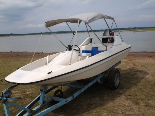 ขายเรือ 13  ฟุต พร้อมเครื่อง 40 HP ด่วน !!