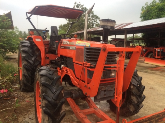 ขาย แทรกเตอร์ KUBOTA M 9000 สภาพเติมๆ เครื่องดี เกียร์ดี ถูกๆ สวยๆ