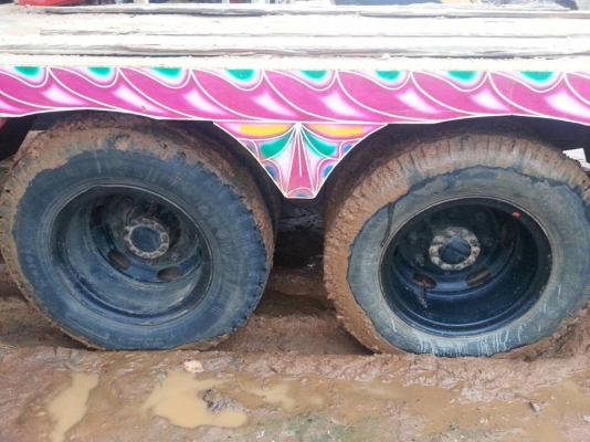 ขายเทรลเลอร์หัวยาว เครื่อง168แรง EH700 เครื่องดีแคชซีสวย สภาพพร้อมใช้งาน เอกสารพร้อมโอน สนใจโทร 090-8588220คุณนะ 093-3258446คุณบิว หรือเข้าดูสินค้าอื่นๆได้ที่ www.truck.in.th/498 หรือเพจFacebook ณรงค์ ซื้อขายรถมือสอง (เว็บไซต์ส่วนตัว) หรือFacebook ตลาดรถม