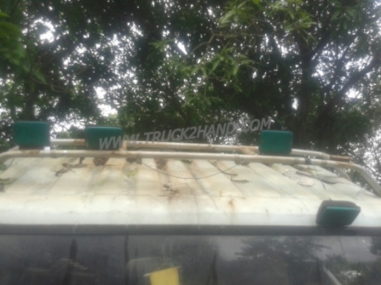 รถบรรทุก 6 ล้อติดเครน HINO เครนพับ ยืดได้ 2 ชัก 3 ปลอก ขนาด 1 ตัน ยี่ห้อ HMF