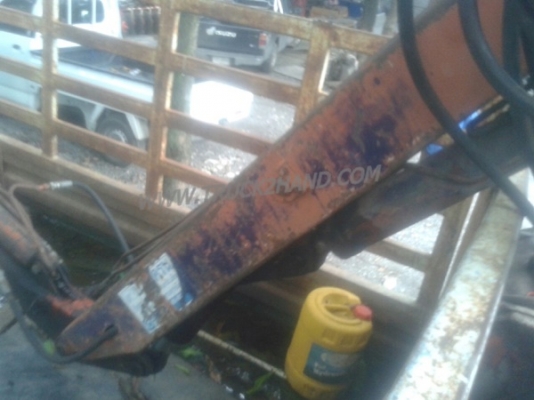 รถบรรทุก 6 ล้อติดเครน HINO เครนพับ ยืดได้ 2 ชัก 3 ปลอก ขนาด 1 ตัน ยี่ห้อ HMF