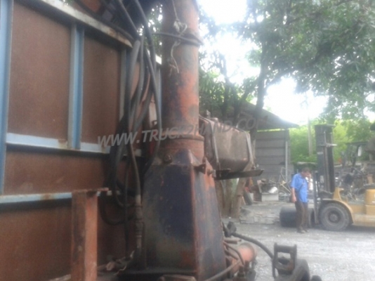 รถบรรทุก 6 ล้อติดเครน HINO เครนพับ ยืดได้ 2 ชัก 3 ปลอก ขนาด 1 ตัน ยี่ห้อ HMF