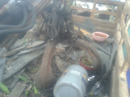 รถบรรทุก 6 ล้อติดเครน HINO เครนพับ ยืดได้ 2 ชัก 3 ปลอก ขนาด 1 ตัน ยี่ห้อ HMF