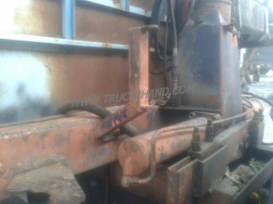 รถบรรทุก 6 ล้อติดเครน HINO เครนพับ ยืดได้ 2 ชัก 3 ปลอก ขนาด 1 ตัน ยี่ห้อ HMF