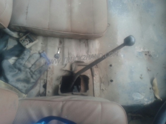 รถบรรทุก 6 ล้อติดเครน HINO เครนพับ ยืดได้ 2 ชัก 3 ปลอก ขนาด 1 ตัน ยี่ห้อ HMF