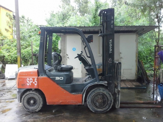 TOYOTA 8FD30ขนาด3ตัน เสาสูง4เมตร เกียร์ออร์โต้ เครื่องยนต์ดีเซล2Z รับประกันเครื่องเกียร์3เดือน ราคาต่อรองได้0816161541