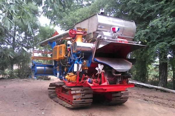 ขายรถเกี่ยวข้าว