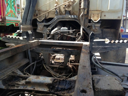 ขาย ISUZU DECA 270 สองเพลาดั๊ม กระบะเนียม รถปี 46