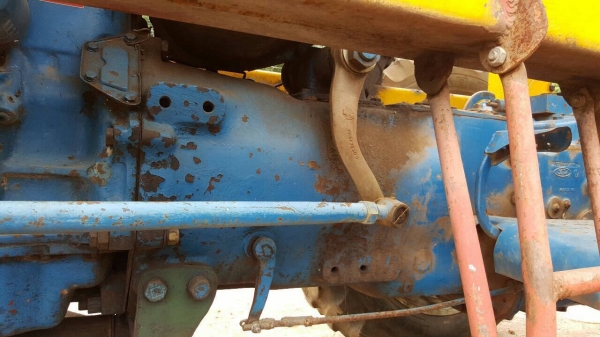 ขายตามสภาพรถไถฟอร์ด 5500 เครื่อง T3 ติดคีบอ้อย ไม่มีทะเบียน อะไหล่ขาดปั้มไฮดรอริค กับไดสตาร์ท ราคาต่อรองได้นิดหน่อยครับ ขายตามสภาพรถไถฟอร์ด 5500 เครื่อง T3 ติดคีบอ้อย ไม่มีทะเบียน อะไหล่ขาดปั้มไฮดรอริค กับไดสตาร์ท ราคาต่อรองได้นิดหน่อยครับ