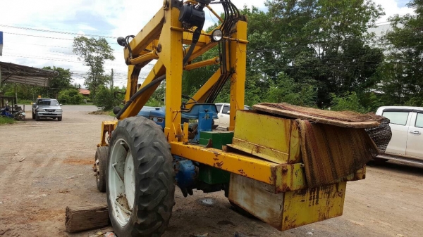 ขายตามสภาพรถไถฟอร์ด 5500 เครื่อง T3 ติดคีบอ้อย ไม่มีทะเบียน อะไหล่ขาดปั้มไฮดรอริค กับไดสตาร์ท ราคาต่อรองได้นิดหน่อยครับ ขายตามสภาพรถไถฟอร์ด 5500 เครื่อง T3 ติดคีบอ้อย ไม่มีทะเบียน อะไหล่ขาดปั้มไฮดรอริค กับไดสตาร์ท ราคาต่อรองได้นิดหน่อยครับ