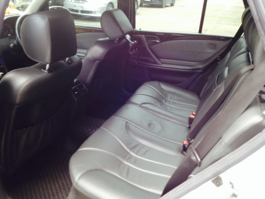 BENZ E230 ESTATE VAN แต่ง E55 AMG