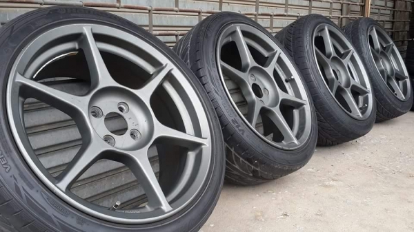 Buddy Club P1 ขอบ 17 4รู100 พร้อมยาง Hankook V12