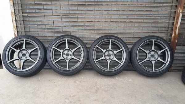 Buddy Club P1 ขอบ 17 4รู100 พร้อมยาง Hankook V12