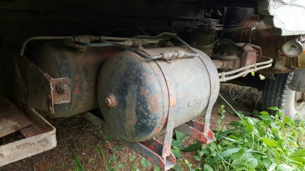 ขาย 10 ล้อเพลาเดียว เครื่อง PO9C 320 แรงม้า มีระบบลำโพงลากพ่วง ช่วงล่าง ZM เบรคทิฟฟี่ พาวเวอร์ ทะเบียนพร้อมโอน