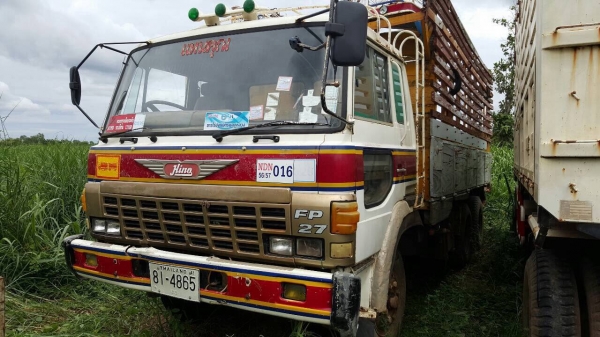 ขาย 10 ล้อเพลาเดียว เครื่อง PO9C 320 แรงม้า มีระบบลำโพงลากพ่วง ช่วงล่าง ZM เบรคทิฟฟี่ พาวเวอร์ ทะเบียนพร้อมโอน