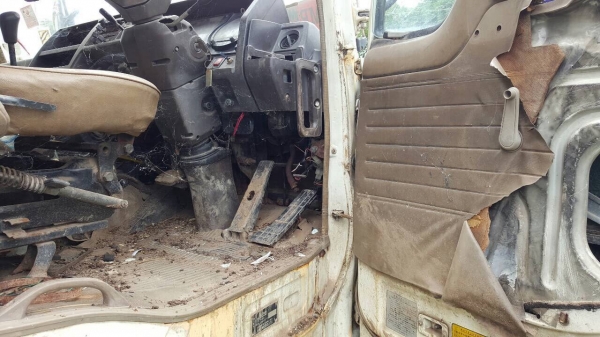 ขาย 10 ล้อเพลาเดียว เครื่อง PO9C 320 แรงม้า มีระบบลำโพงลากพ่วง ช่วงล่าง ZM เบรคทิฟฟี่ พาวเวอร์ ทะเบียนพร้อมโอน