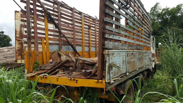 ขาย 10 ล้อเพลาเดียว เครื่อง PO9C 320 แรงม้า มีระบบลำโพงลากพ่วง ช่วงล่าง ZM เบรคทิฟฟี่ พาวเวอร์ ทะเบียนพร้อมโอน