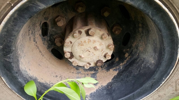 ขาย 10 ล้อเพลาเดียว เครื่อง PO9C 320 แรงม้า มีระบบลำโพงลากพ่วง ช่วงล่าง ZM เบรคทิฟฟี่ พาวเวอร์ ทะเบียนพร้อมโอน