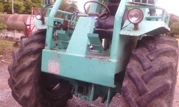 รถคีบอ้อย คีบหลัง เกียร์ทอร์ค ใช้งานมา 3 ปี