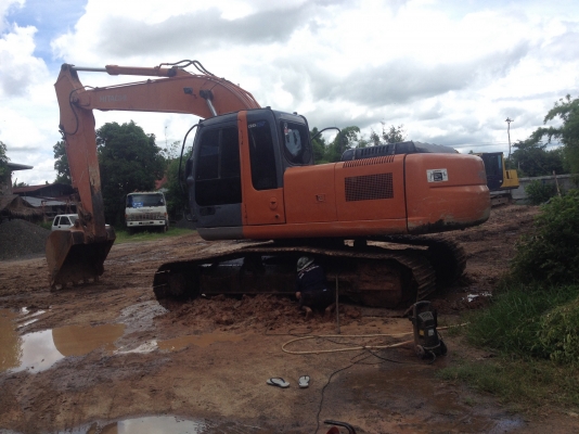 ขายzx200 เครื่องดี ปั๊มดี ประหยัดน้ำมันทำงานเร็ว ปั๊มไม่เคยแกะ เครื่องก็ไม่เคยแกะเลยครับ รถเดิมๆ