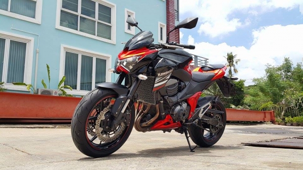 มาใหม่ สภาพกริ๊บๆ Z800 วิ่ง 3000 กิโล ใหม่จรดหัวน๊อตในราคาคุ้มๆ จัดแนนส์ได้ ต่อรองได้ครับ