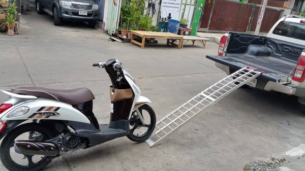 บันไดขึ้น มอเตอร์ไซค์ Bigbike ATV อลูมิเนียมพับได้ ราคารวมค่าจัดส่งแล้วคร้บ ฟรี บันไดขึ้น มอเตอร์ไซค์ Bigbike ATV อลูมิเนียมพับได้ ราคารวมค่าจัดส่งแล้วคร้บ ฟรี