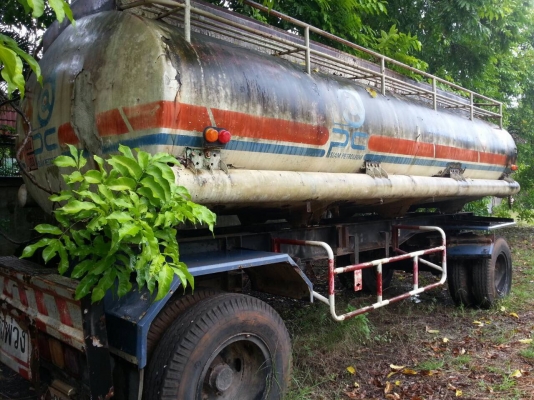 มี 7 หาง(เหลือ4).....ทางลูกพ่วงบรรทุกน้ำมัน 2 คานของPANUS ถัง16,000 ลิตร หางสาพดี สวย..