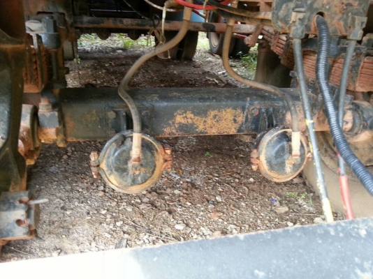 มี 7 หาง(เหลือ4).....ทางลูกพ่วงบรรทุกน้ำมัน 2 คานของPANUS ถัง16,000 ลิตร หางสาพดี สวย..