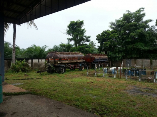 มี 7 หาง(เหลือ4).....ทางลูกพ่วงบรรทุกน้ำมัน 2 คานของPANUS ถัง16,000 ลิตร หางสาพดี สวย..