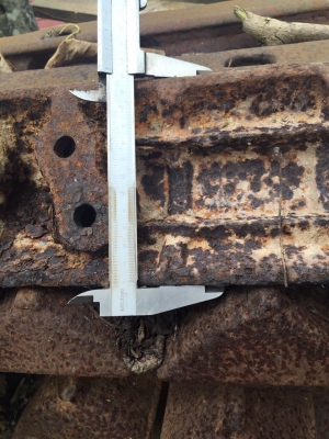 ขายใบแผ่นแทรกซ์ ตีนเป็ด (ใบสามเหลี่ยม)ของรถแบคโฮ ถอดจาก PC60-5 สวย สภาพดี ไม่เคยใช้ในไทย