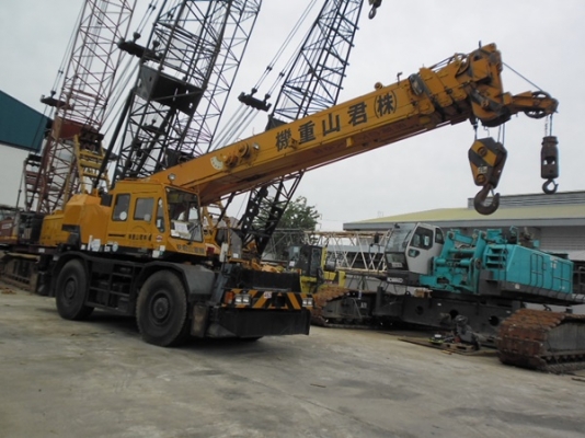 ขายรถเครน TADANO TR250M-5 สนใจติดต่อหนึ่ง 061-4194021