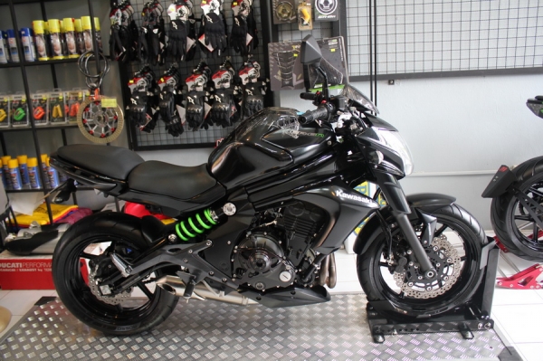 ER6n สีดำสีเดิม Model year2014(ABS)