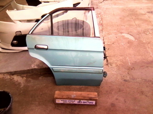 ประตูหลังขวาโซลูน่า มุมส้ม ของถอด พร้อมอุปกรณ์