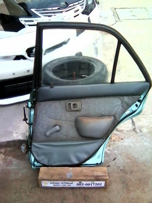 ประตูหลังขวาโซลูน่า มุมส้ม ของถอด พร้อมอุปกรณ์