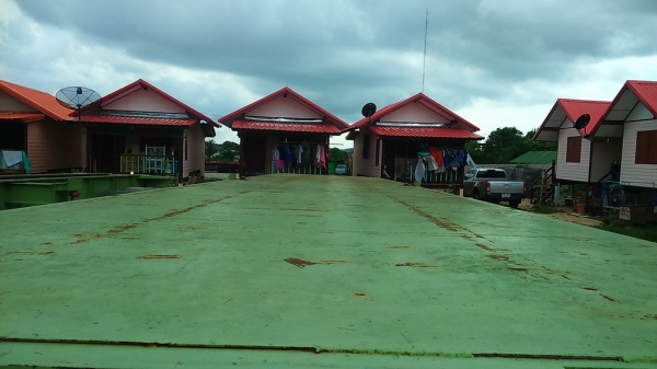 ขาย หาง panus พื้นเรียบสองเพลา ปี 56