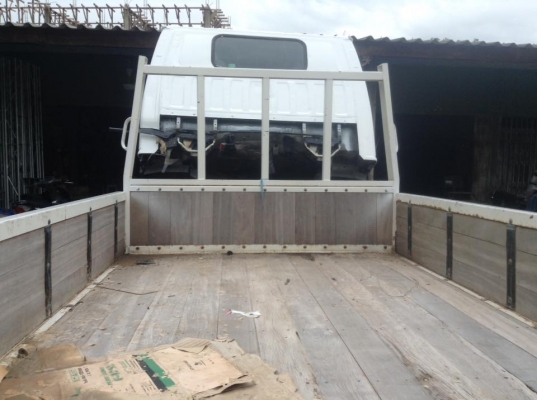 ขายรถอีซูซูnkr4ล้อรถบ้านยกหัวใด้ เกียรสั้น