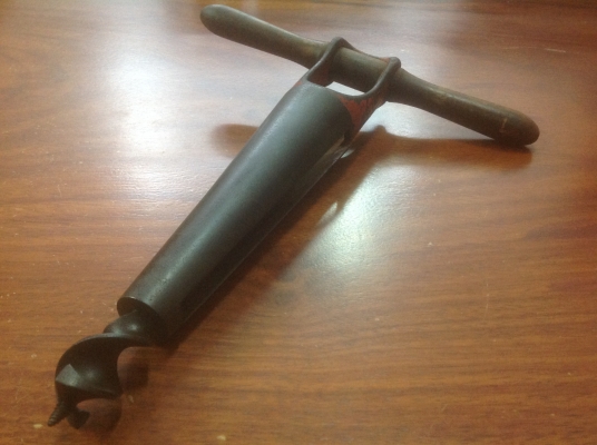 ขายสว่านเจาะไม้ด้วยมือ โบราณ ขนาดดอก 1 1/2" เหล็กดี ด้ามจับไม้ เก่าหายากน่าใช้ และสะสม