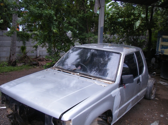 ขายหัวเก๋ง มิตซูแอร์โร่บอดี้ ตัดผุแล้ว เบอะครบ ขาย15,000 เหลือทำสีอย่างเดียวครับ 0892095791